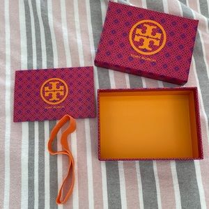 Tory burch gift card box